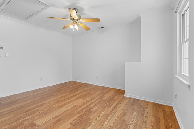 Building Photo - 5423 Pine Top Cir