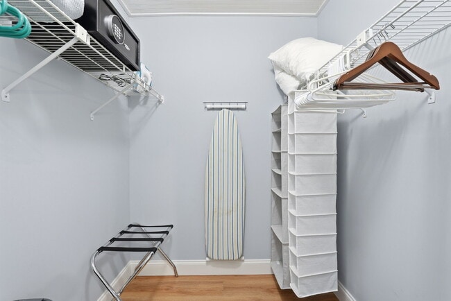 Building Photo - "Coastal Comfort Awaits: Spacious 2-Bed, 2-Bath Furnished Condo in Shipyard on Hilton Head Island!"