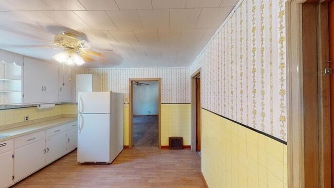 Building Photo - 312 8th St NW