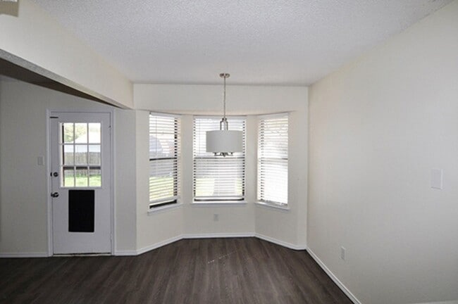 Building Photo - VIEW NOW/COMING SOON - Beautiful 3-2-2 in Saginaw with Quartz Counters & Large Backyard-Eagle MT-...