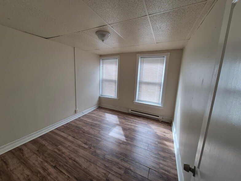 Building Photo - 915 Tilghman St