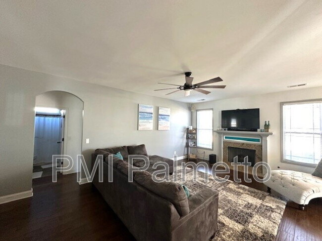 Building Photo - 226 Woolbright Ln
