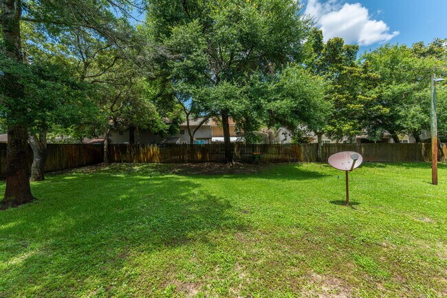 Building Photo - 416a Bear Rd
