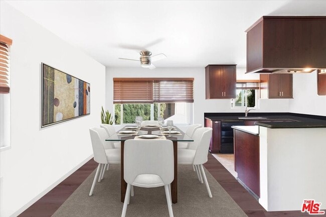 Building Photo - 968 Larrabee St