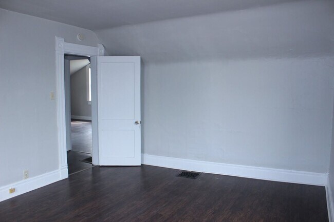 Building Photo - 1507 W Jackson St