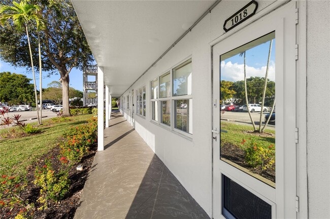 Building Photo - 1018 Durham A