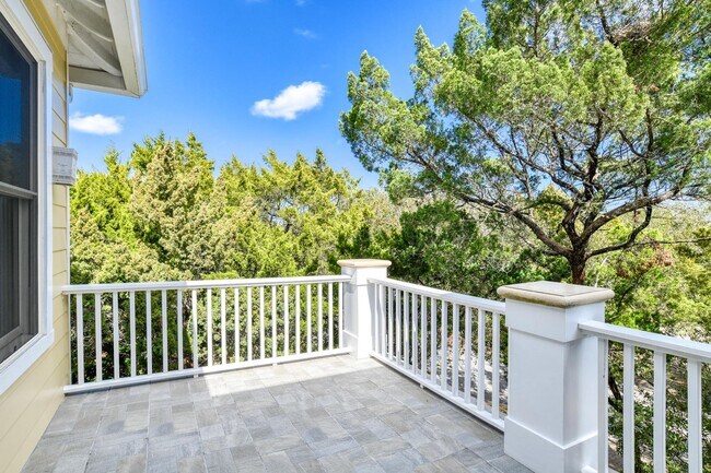 Building Photo - 201 N Forest Dune Dr