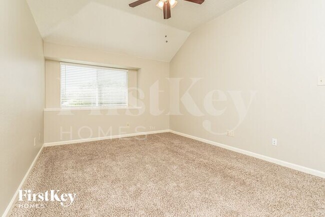 Building Photo - 7801 Park Ln