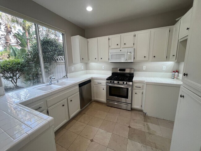Building Photo - Available for Rent NOW Home in Encinitas!