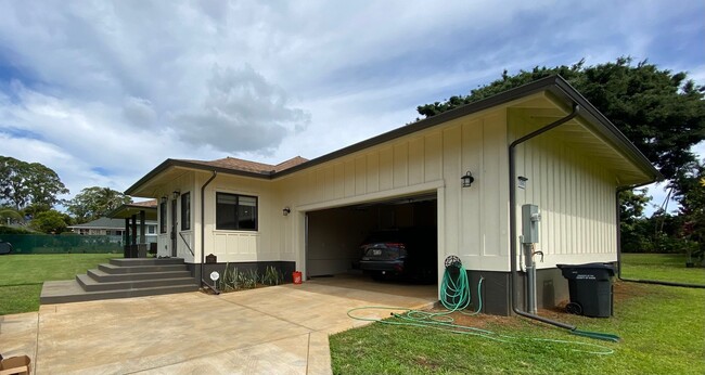 Building Photo - Brand new, Furnished Kapaa 3 Bed 2.5 Bath