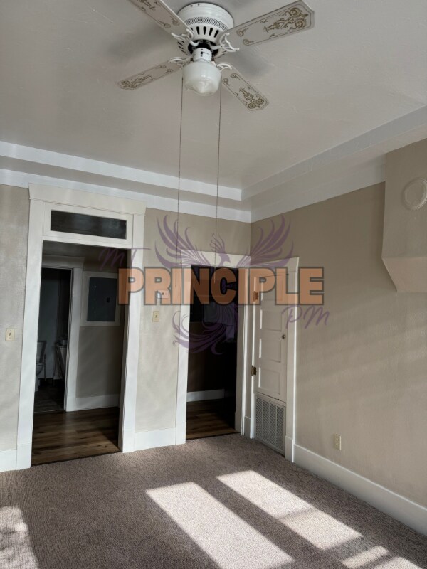 Building Photo - 214 E 3rd St