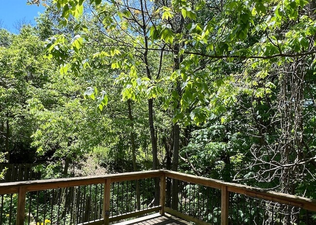 Building Photo - 3263 Bishop St