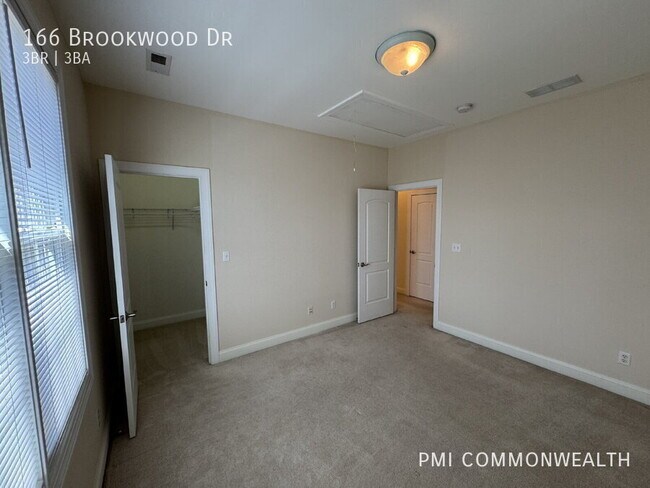 Building Photo - 166 Brookwood Dr