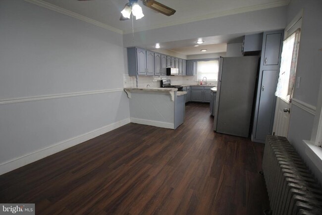 Building Photo - 417 Elmer St