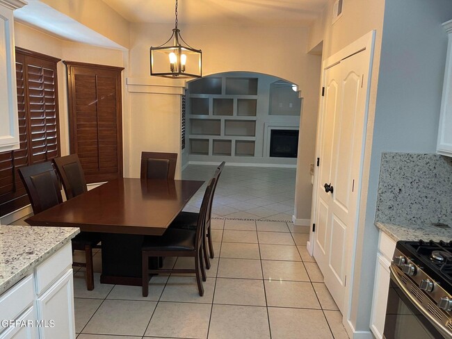 Building Photo - 264 Bagwell Ct