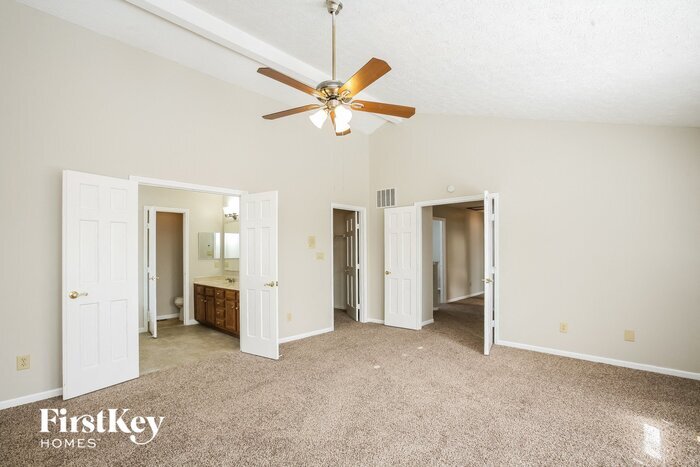 Building Photo - 11255 Baycreek Dr