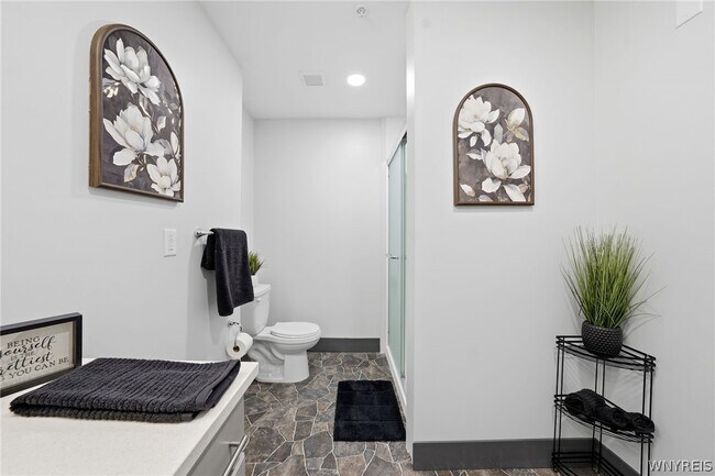 Building Photo - 40 North St