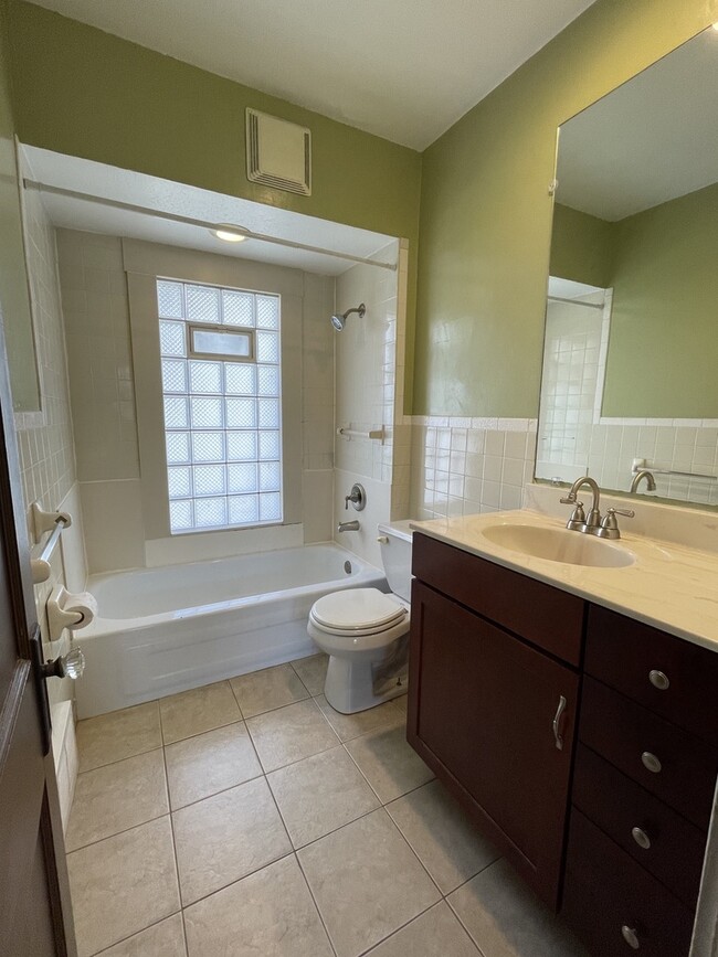 Bathroom - 1895 W 73rd St