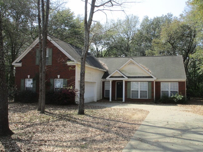 Building Photo - 1350 Monterey Dr