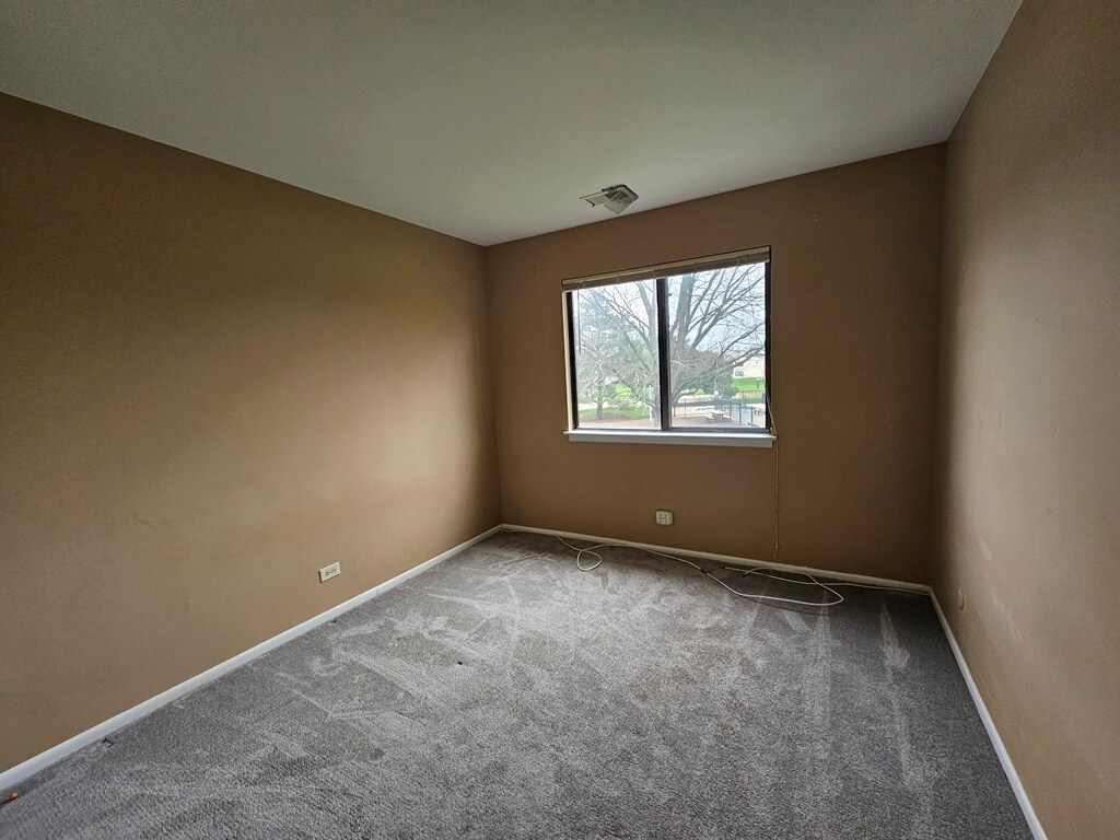 Building Photo - 573 Greystone Ln