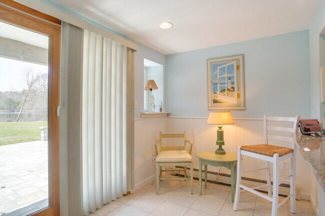 Building Photo - 89 Sunset Cir