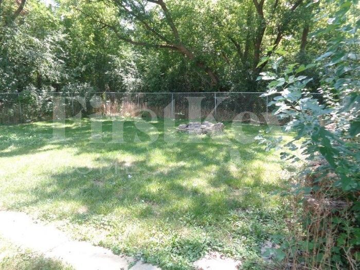 Building Photo - 12865 W Highland Ave