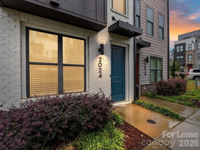 Building Photo - 2024 Terwilliger Trl