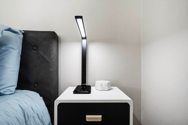 Building Photo - 8411 Brixton