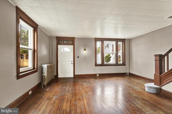 Building Photo - 115 S 5th Ave
