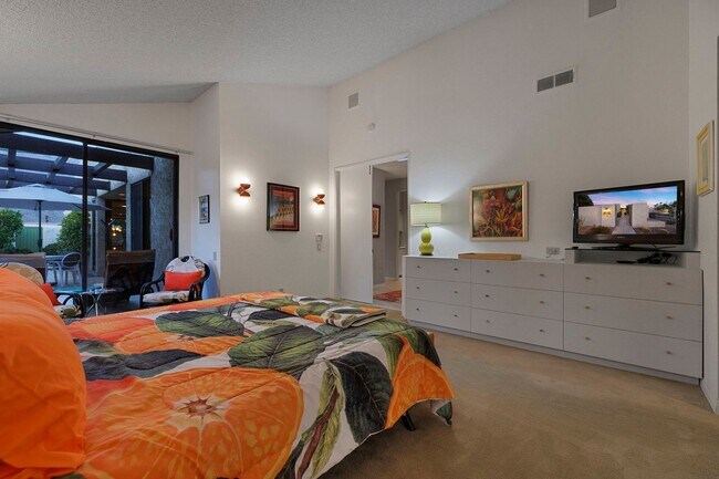 Building Photo - Mountain View Retreat in Palm Springs