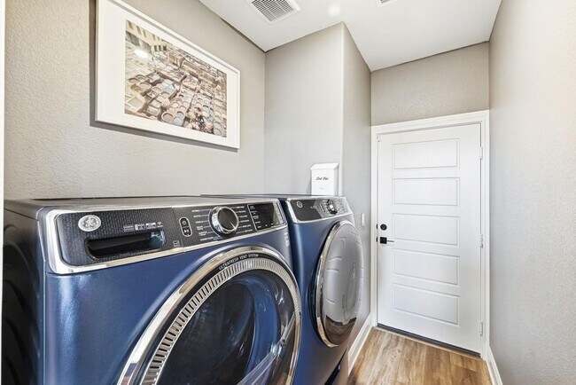 Building Photo - 8109 Tranquil Glade Trl