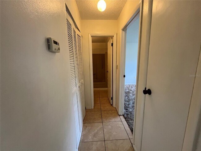 Building Photo - 423 E Sessoms Ave
