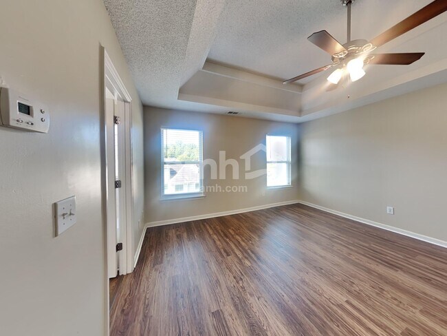 Building Photo - 4897 Bryant Dr