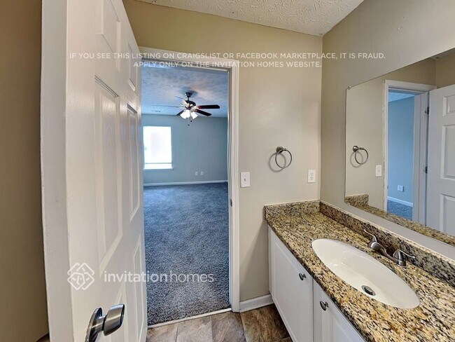 Building Photo - 4612 Legacy Square
