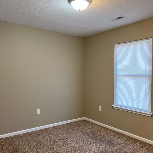 Building Photo - 613A W Market St