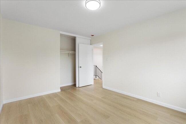 Building Photo - 1007 Tahiti Ln