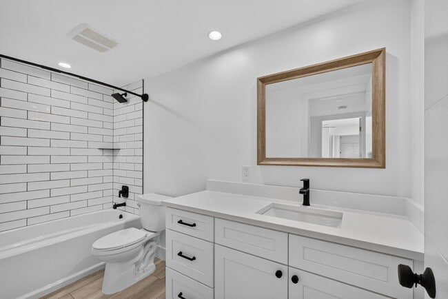 Building Photo - 2101 21st Way
