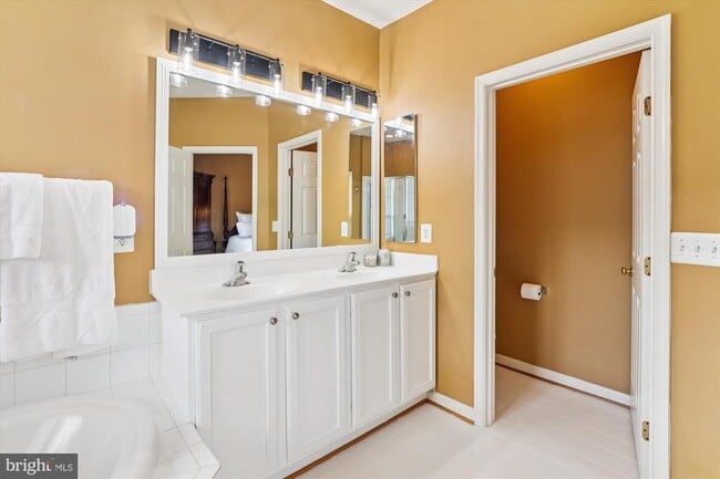 Building Photo - 9327 Hundith Hill Ct