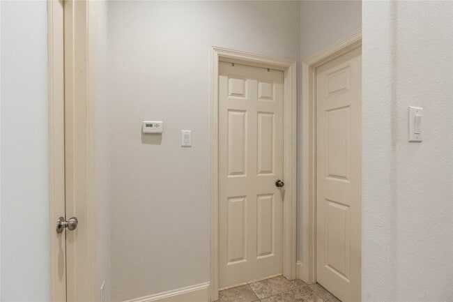 Building Photo - 18119 Frankford Lakes Cir