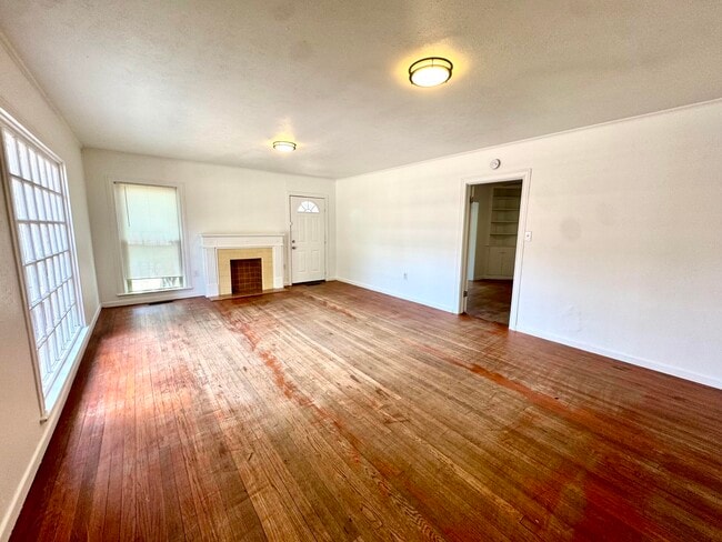 Building Photo - 1602 Avenue X