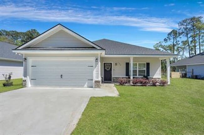 Building Photo - 165 Pineland Rd