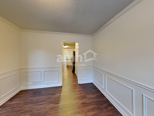 Building Photo - 5705 Wandering Vine Trl SE