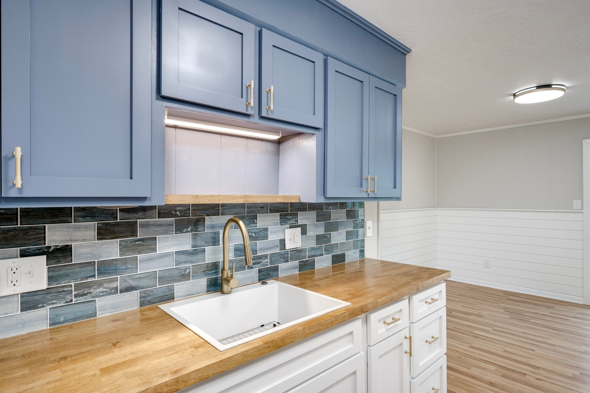 Building Photo - 254 Himan Dr