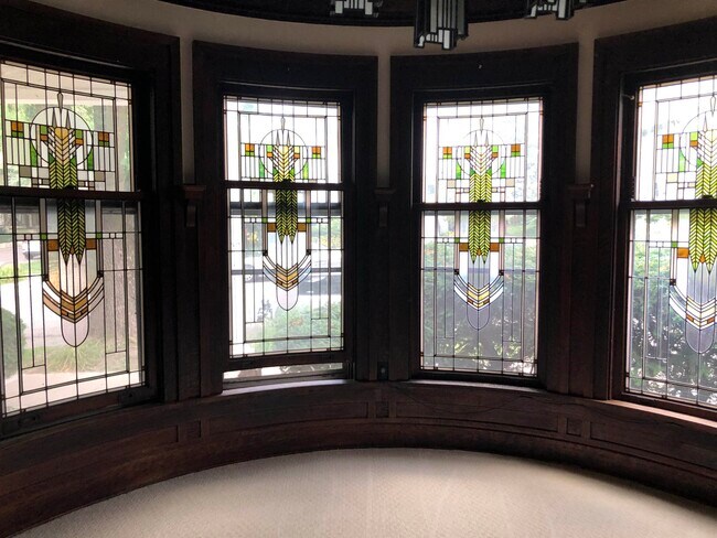 Building Photo - 901 Spaight St