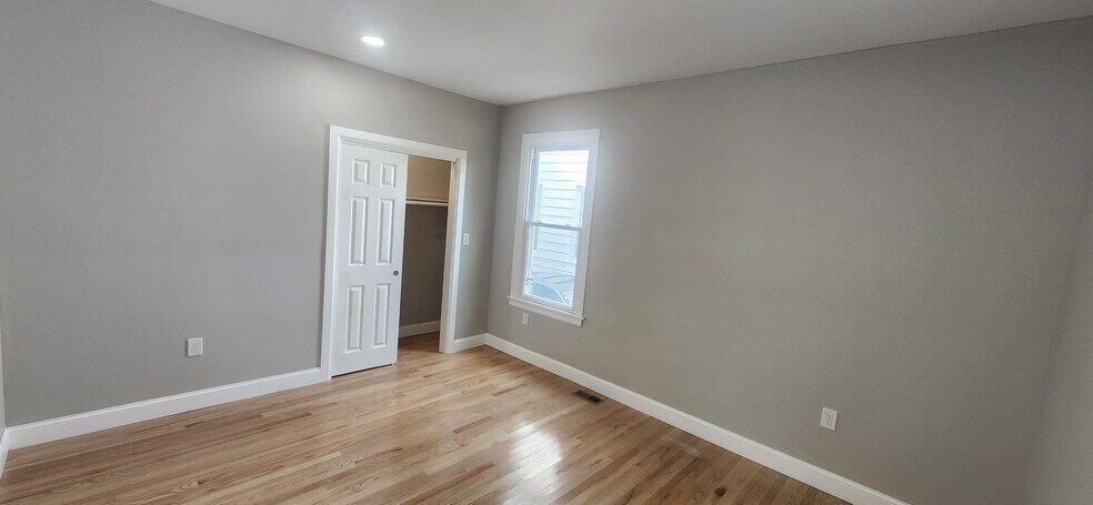 Building Photo - 413 Winthrop Ave