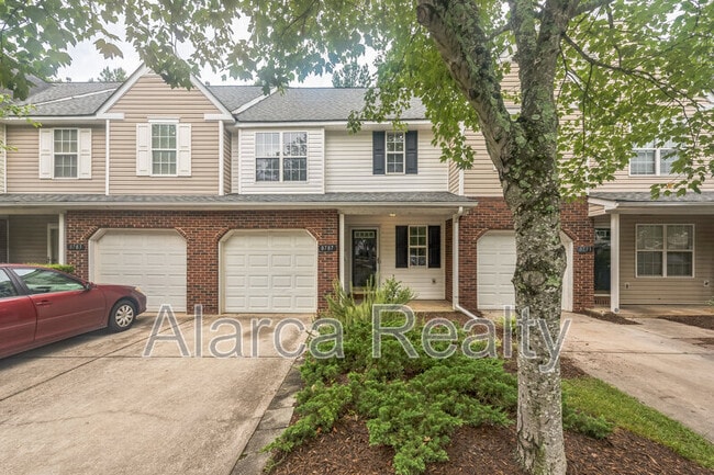 Primary Photo - 8787 Robinson Forest Dr