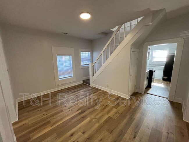 Building Photo - 2114 Webb St