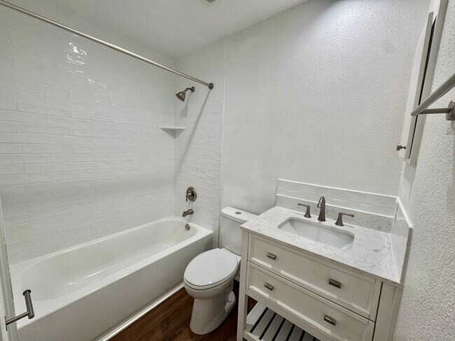 Building Photo - 13508 Fawnwood St