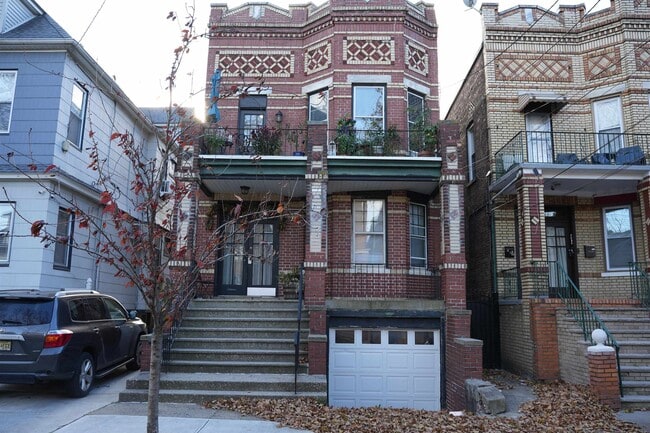 Building Photo - 45 Neptune Ave