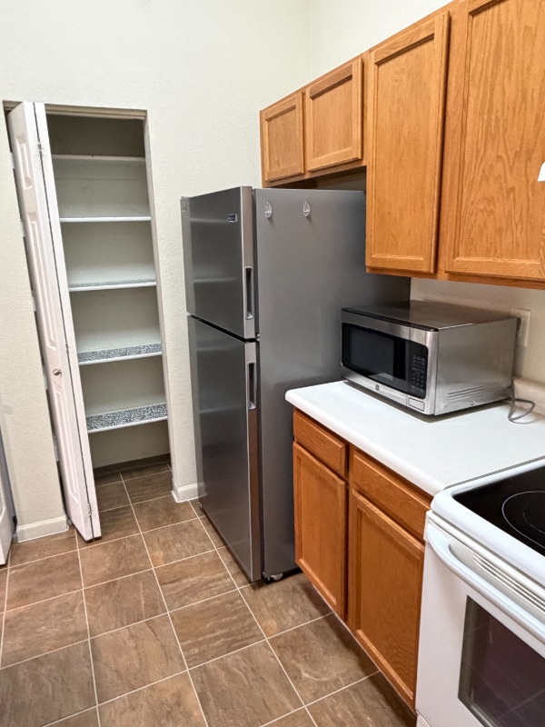 Building Photo - 1225 W Prospect Rd